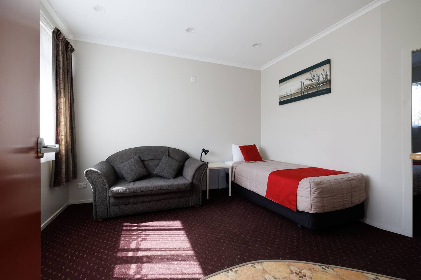 One Bedroom Cosy Unit 2