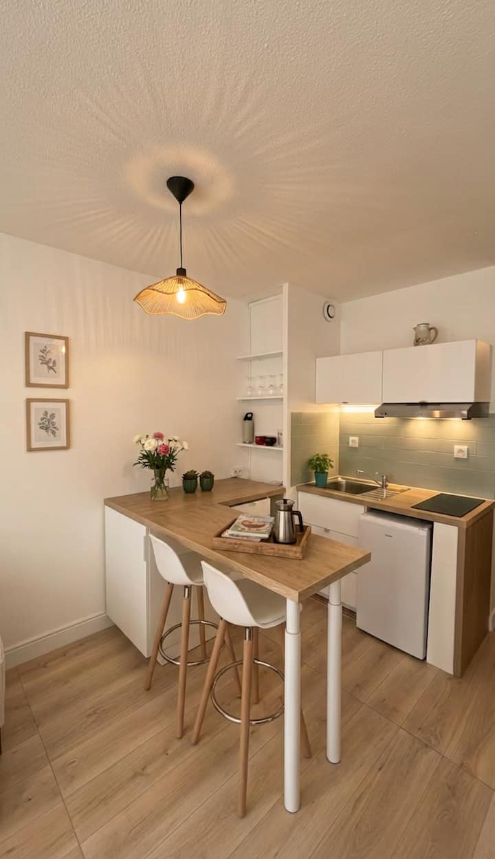 Studio Avec Balcon / Centre Ville & Plage à Pied - La Rochelle