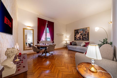 Annuncio Airbnb popolare: [1 minute from Piazza Maggiore] – Romance & art a Bologna