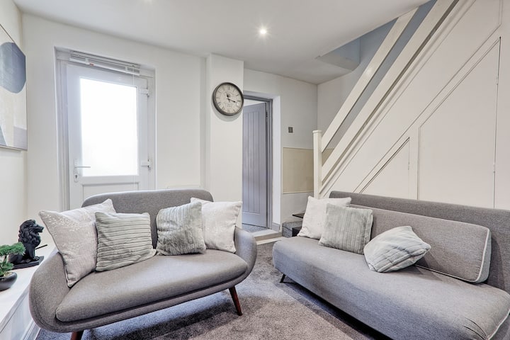4br Family & Contractor Retreat|table Games|1gbps - Colchester