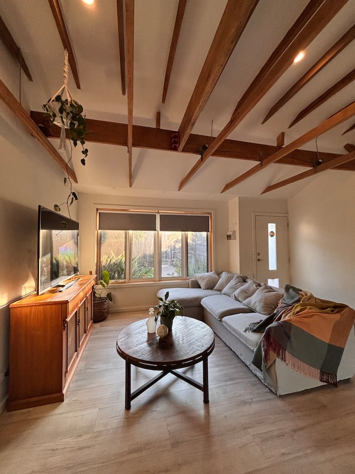 Edens Cove: Garden Oasis, Near Beach & Main Street - Mornington