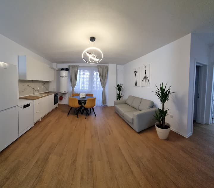 Cristina Home - Straja