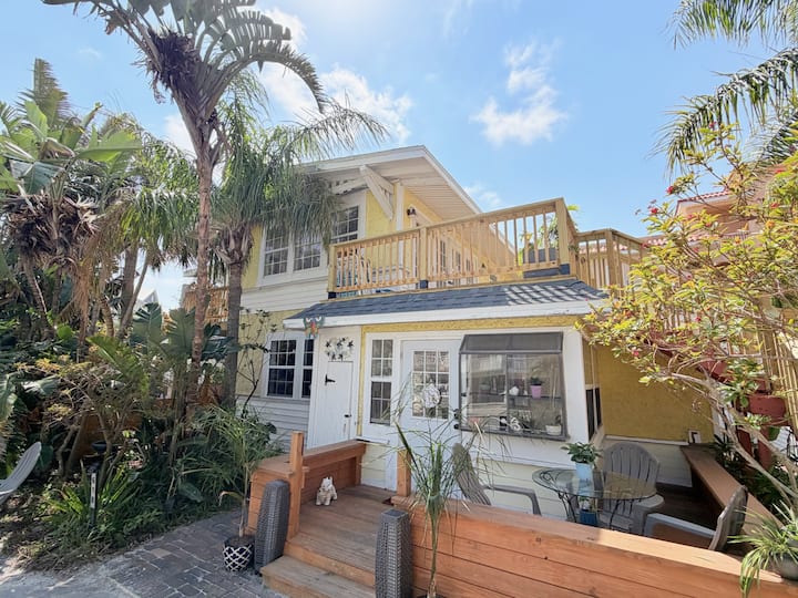 Private Beach Cottage Compound Steps To Sand - Indian Rocks Beach, FL
