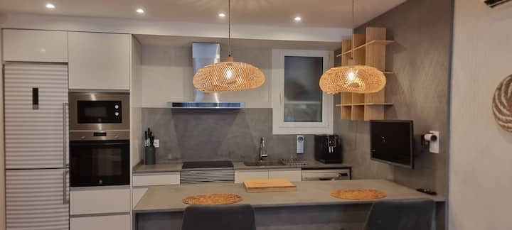 Apartamento En El Centro De Calella. - Calella