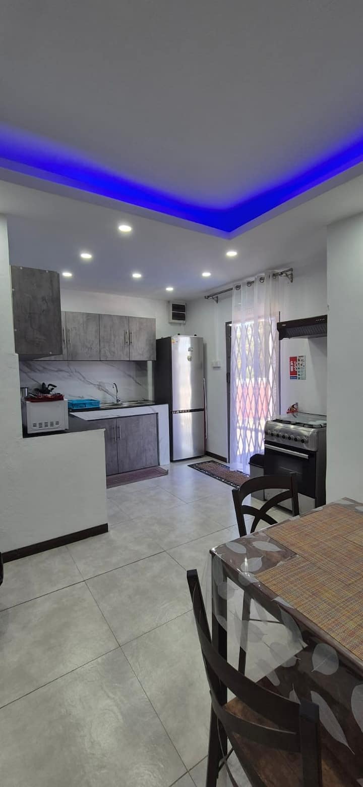 Superbe Villa 6 Personnes Avec Rooftop Et Piscine - Port Louis