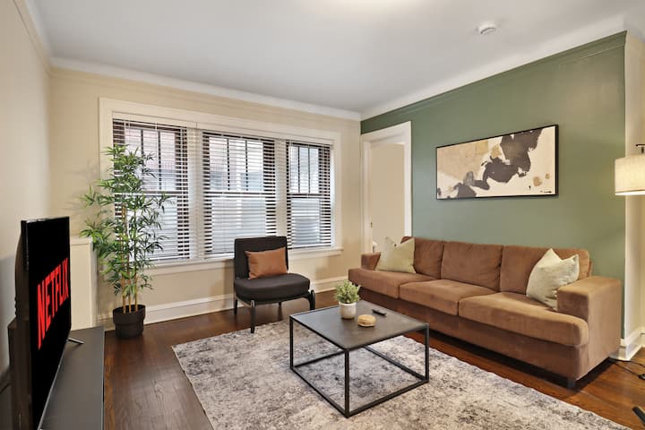 Prime 2br Unit Near Parks, Shops & Dining - Englewood - Chicago