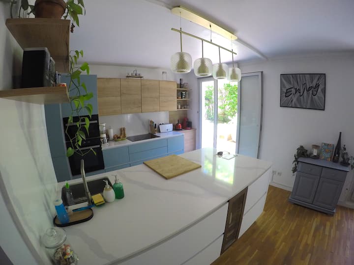 Appartement Entier En Rez De Jardin Intérieur - Villeurbanne