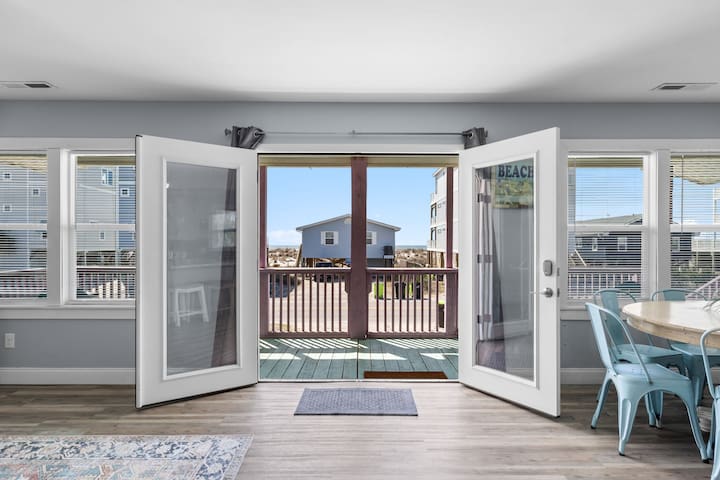 Guest favorite listing in Oak Island
