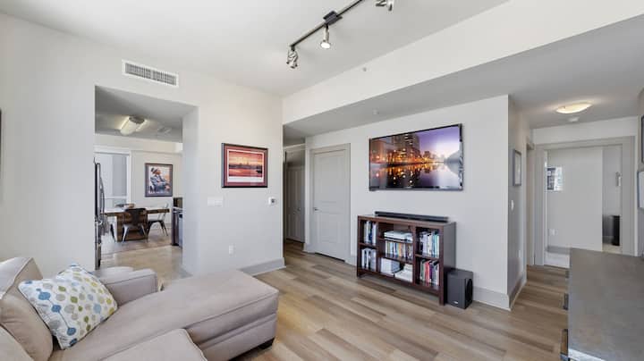 Panoramic Perfection In The Heart Of San Diego - San Diego, CA