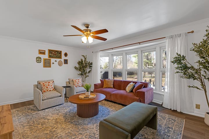 Pool, Hot Tub, Sauna, Theater | Luxury 5br - Terre Haute, IN