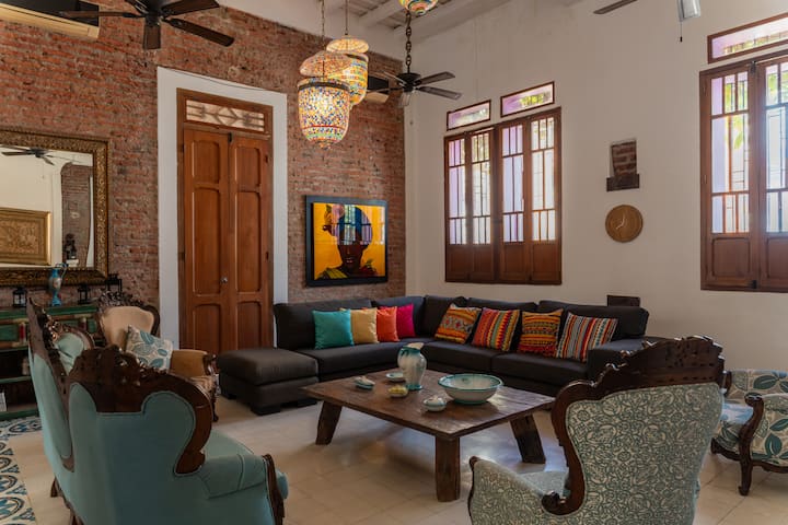 Stunning Historic Center House With Private Pool - Santa Marta, Colombia