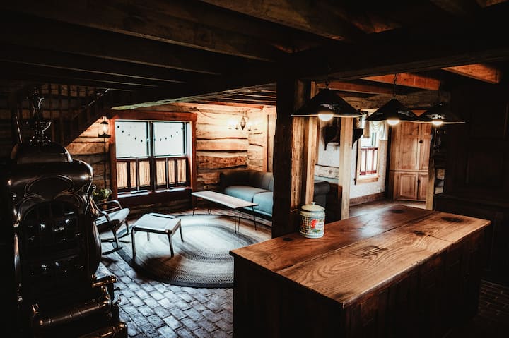 Governor's Cabin - Laura