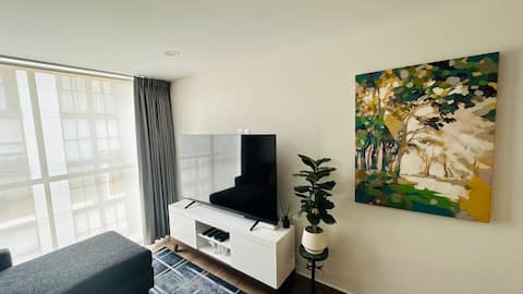 Top performing Airbnb: Modern apartment near the Vasconcelos Library in Buenavista