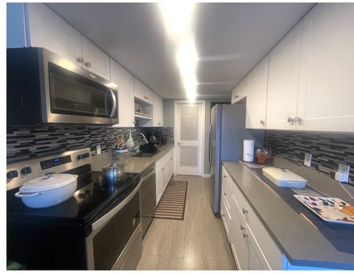2 Bedrooms2 Beautiful Beds 3-4 Guests Available - Kent, WA