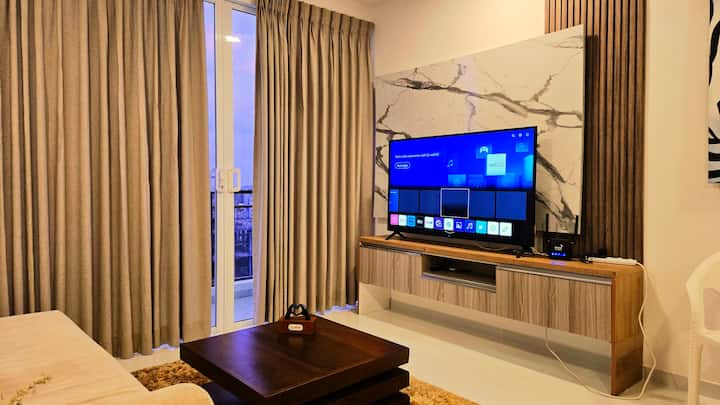 Beachside 2br | Rooftop Pool, Gym & Ocean Views - Sri Lanka