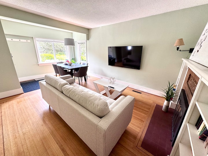 Quiet Marpole 3br |Private Deck |Steps: Dining/bus - Vancouver