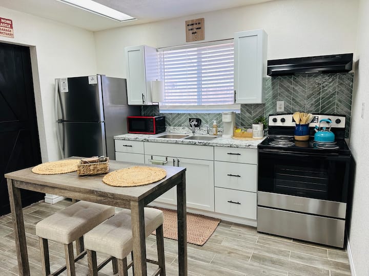 The Cozy Studio Retreat - Carlsbad, NM