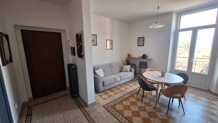 Casa Tatta - Luino Centro
Cin: It012092c24j6fdu5s - Luino