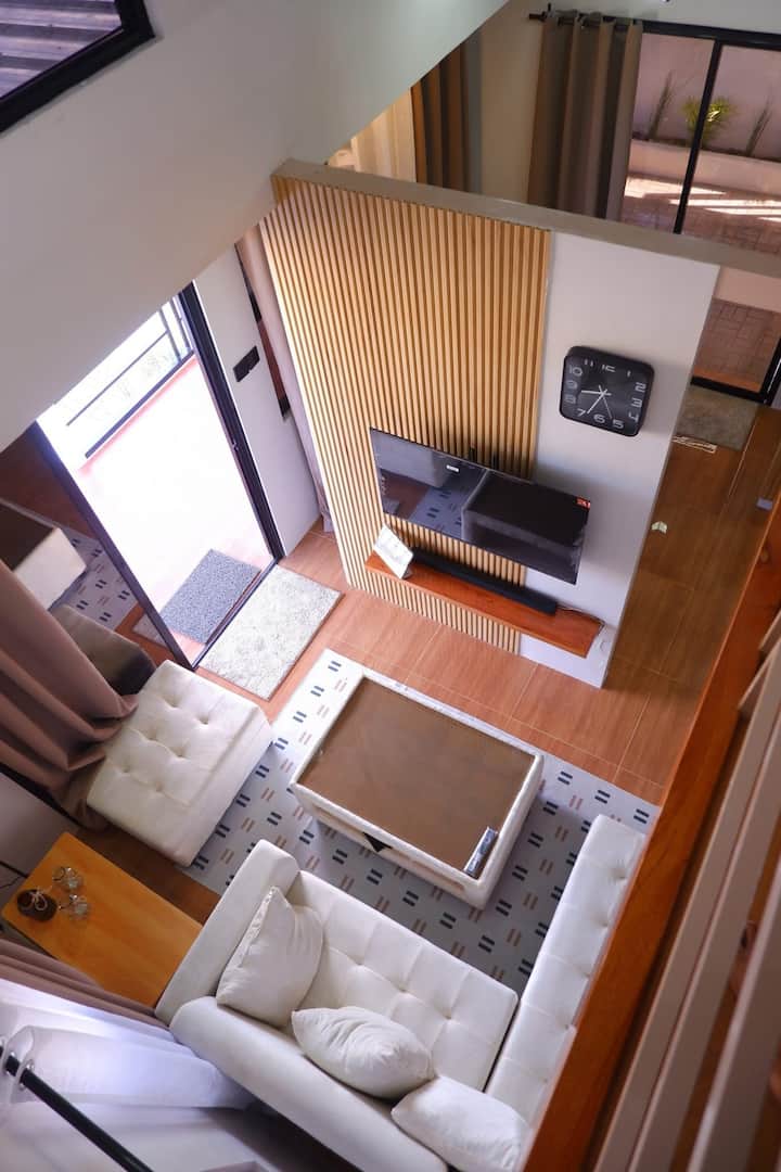A-loft House | 2br Loft W/ Veranda And Parking - Bulan