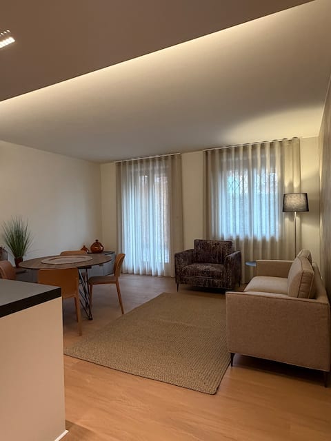 Popular Airbnb listing: Casa Romeo with Garden & Pool in Lazise