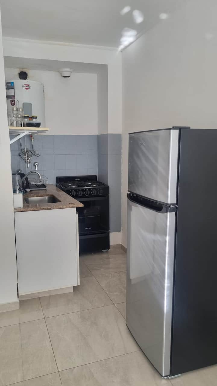 Departamento En Rosario, A Pasos De Av. Pellegrini - Rosario