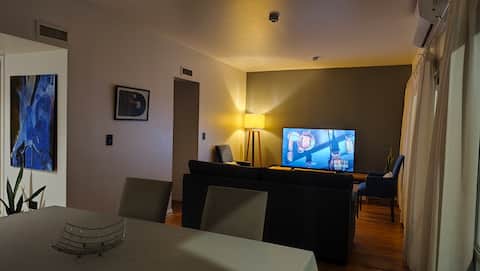 Successful Airbnb property: 80-m² apartment. Three blocks from the terminal. in Partido De La Plata