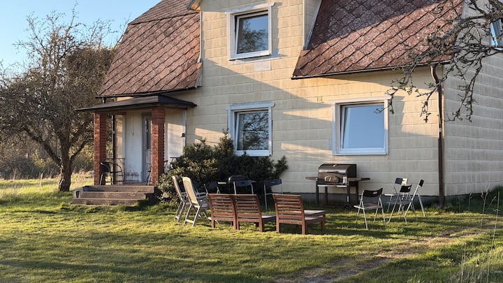 Motorbåt Gård 2 Hus 20 Rum 10.000kvm Tomt Lekplats - Värnamo