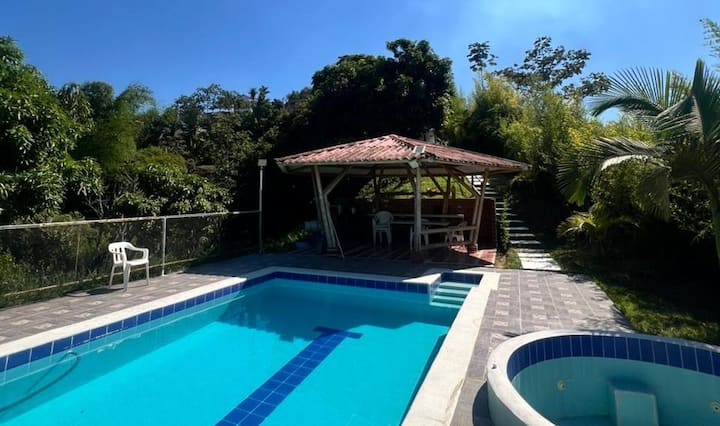 Finca Privada Con Piscina, Jacuzzi Y Naturaleza - Chinchiná