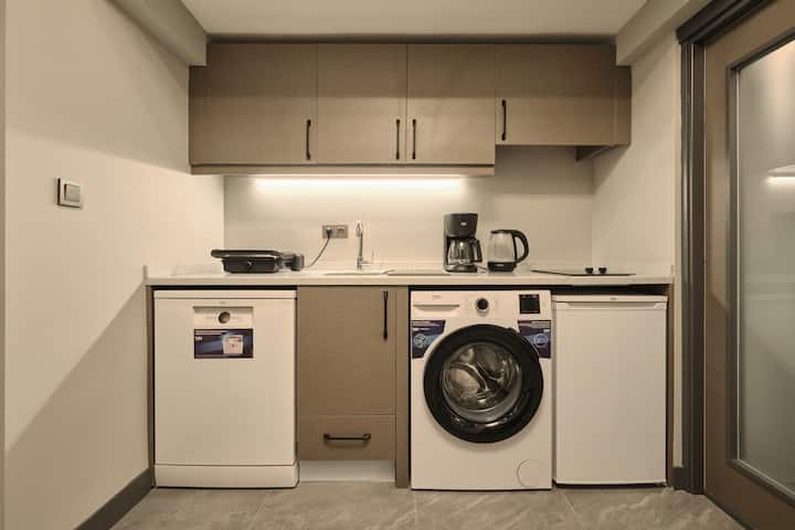 (42) Modern 2br W/2 Living Areas, 2 Baths, Kadıköy - Turquía