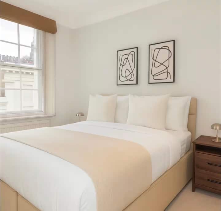 The Apartment, photo 13