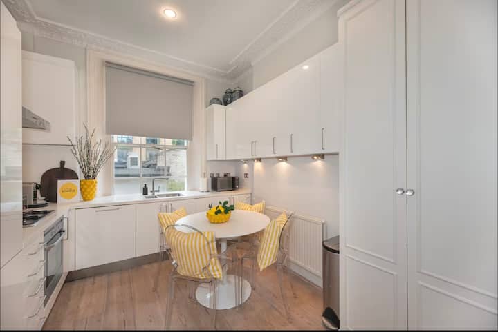 The Apartment, photo 8