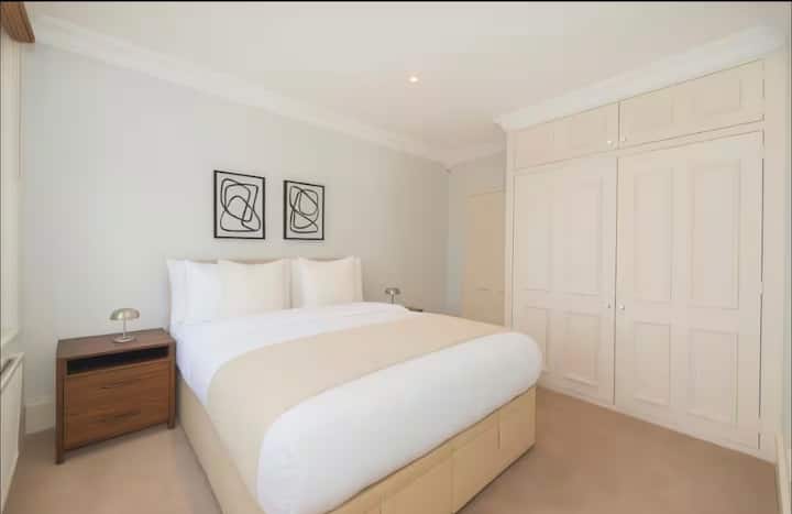 The Apartment, photo 14