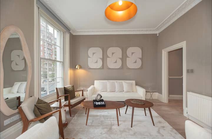 The Apartment, photo 3
