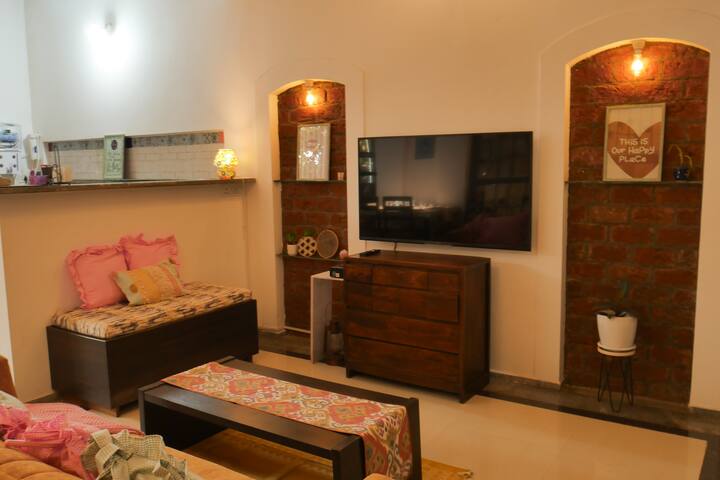 Living room image 4