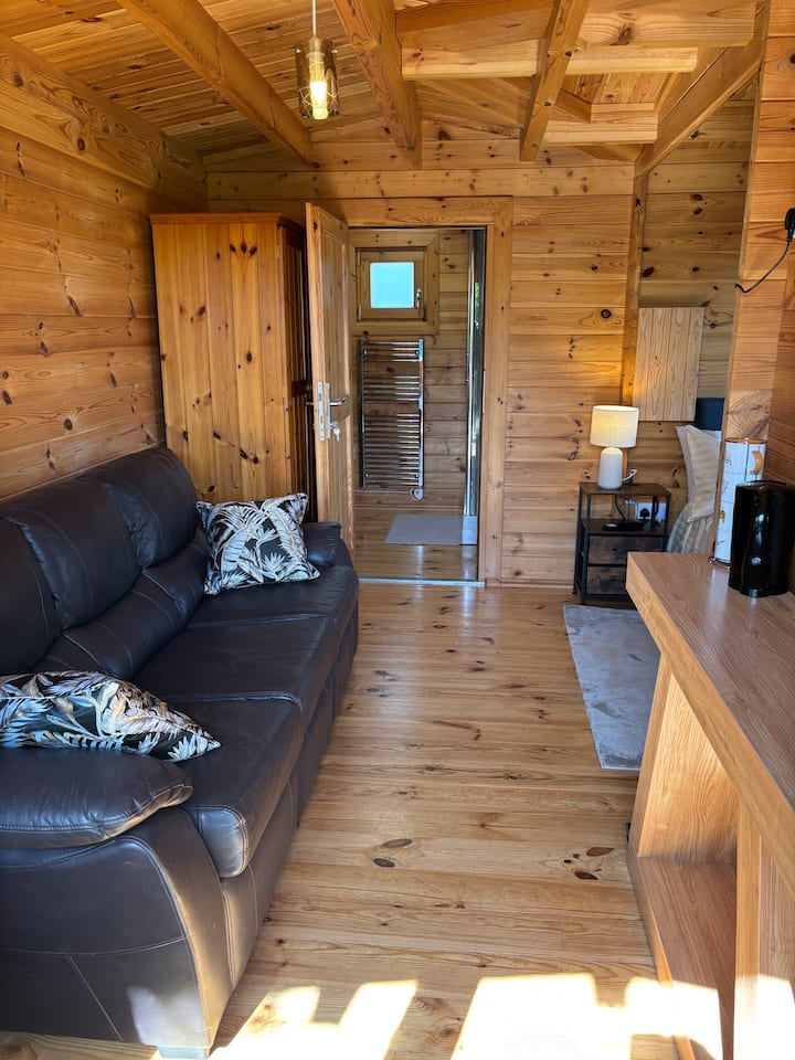 Trelew Log Cabin - Sennen Cove