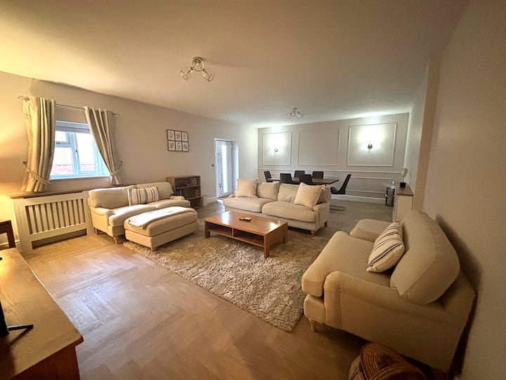 Little Harbours Hideaway - Bromsgrove