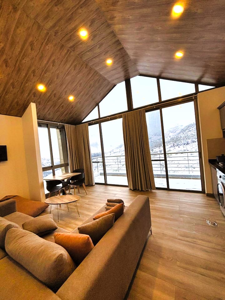 Private Lodge • Cozy Retreat With Pool - レバノン