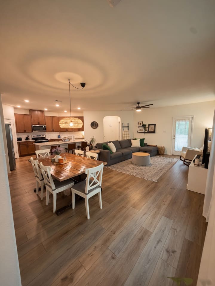 Freshly Built Georgetown Haven  Easy Commute - Georgetown, TX