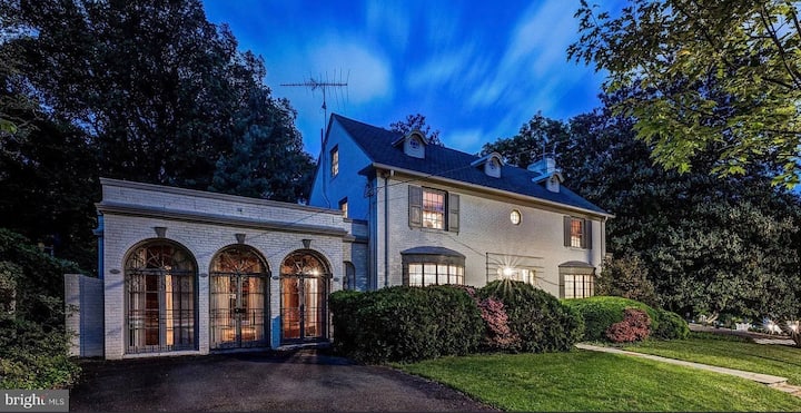 Woodley Park Apartment - Bethesda, MD