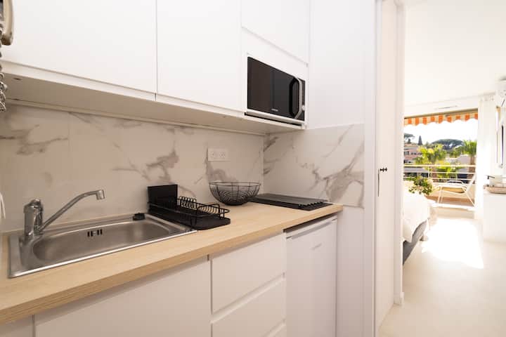 Centre St Tropez  Studio Design Et Cosy  Vue Mer - 聖特羅佩