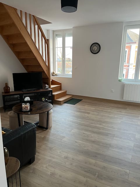 Popular Airbnb listing: Bright 85 m² duplex, 10 min from Valenciennes in Nord