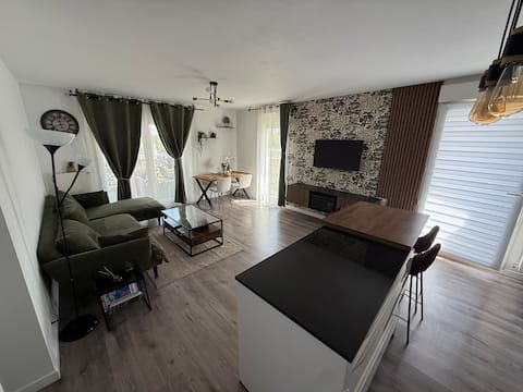 Top Airbnb: New T3 Private parking / 7 min to RER A / Disney & Paris à Noisy Le Grand
