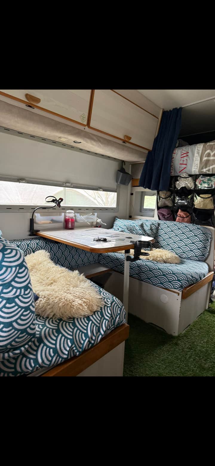 Camping-car Fixe Tout Confort Surf, Lac, Nature - Sion
