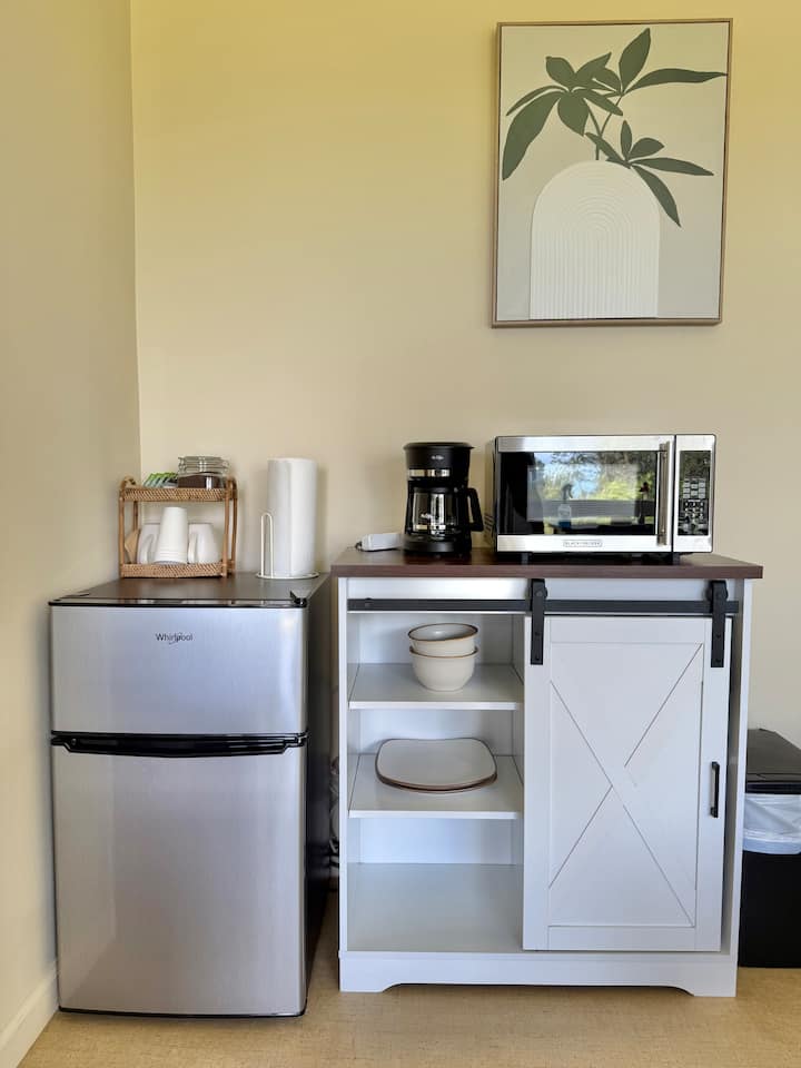 Serene Studio Hideaway | Waiakea Uka, Cool & Quiet - Hilo, HI