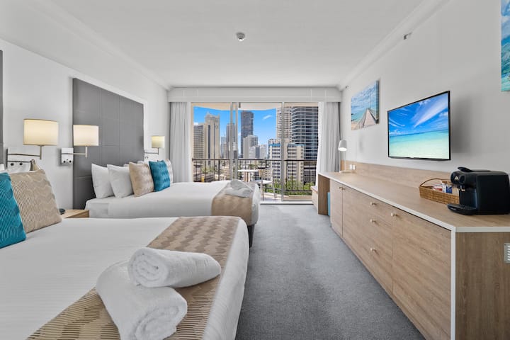 Ocean View Studio • Steps To Beach • Sleeps 4 - Gold Coast