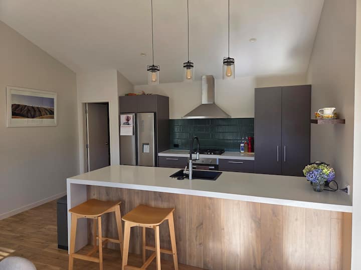 Modern Alpine Retreat-3br Home Near Ski Fields - Queenstown