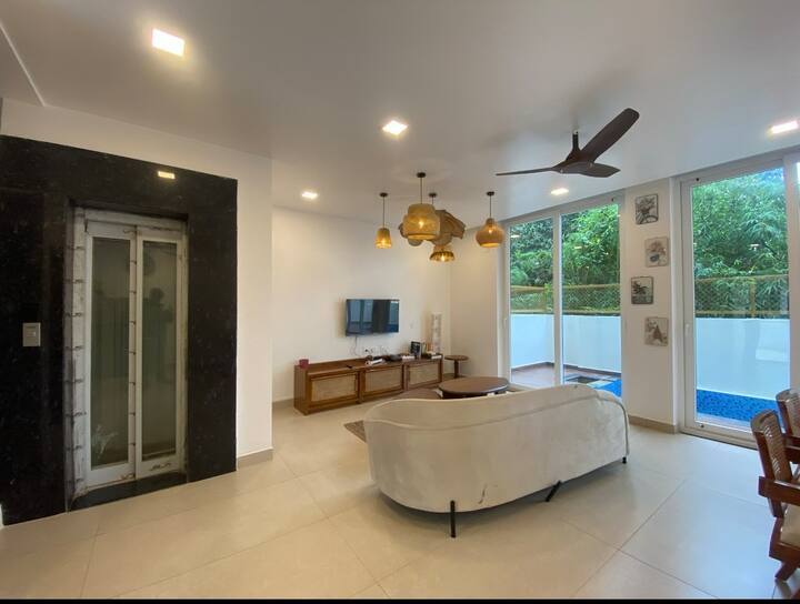 Living room image 1