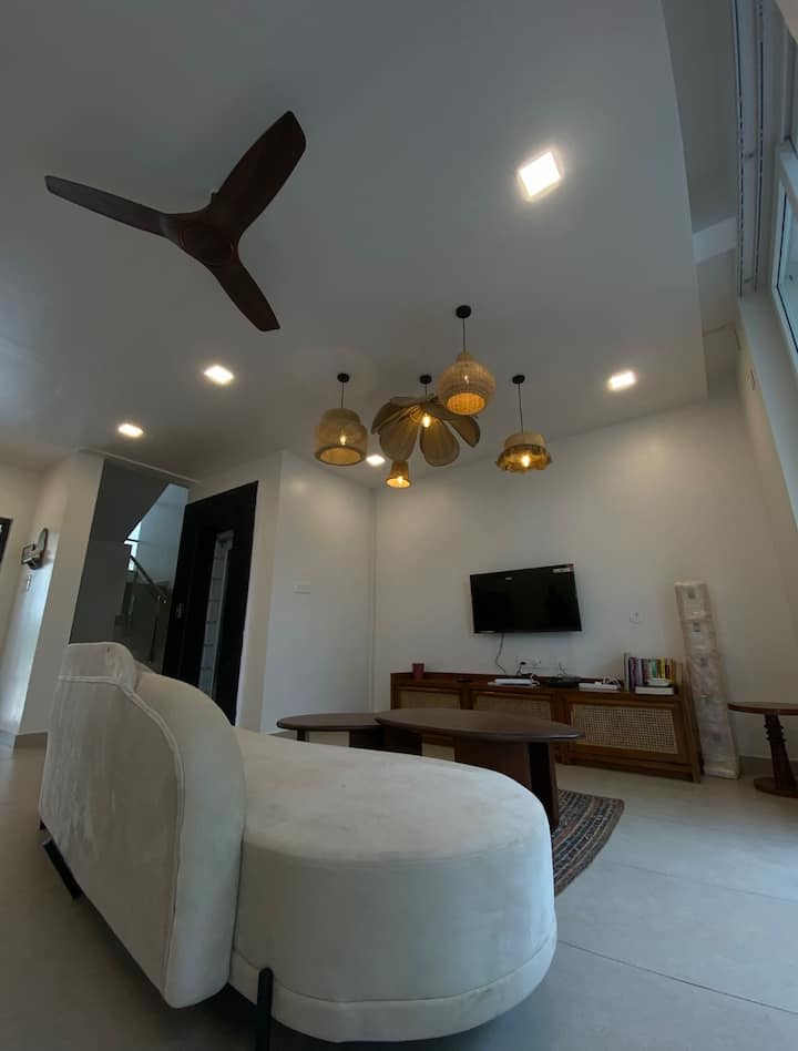 Living room image 6