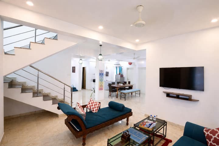 Living room image 5