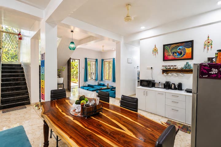Dining area image 3